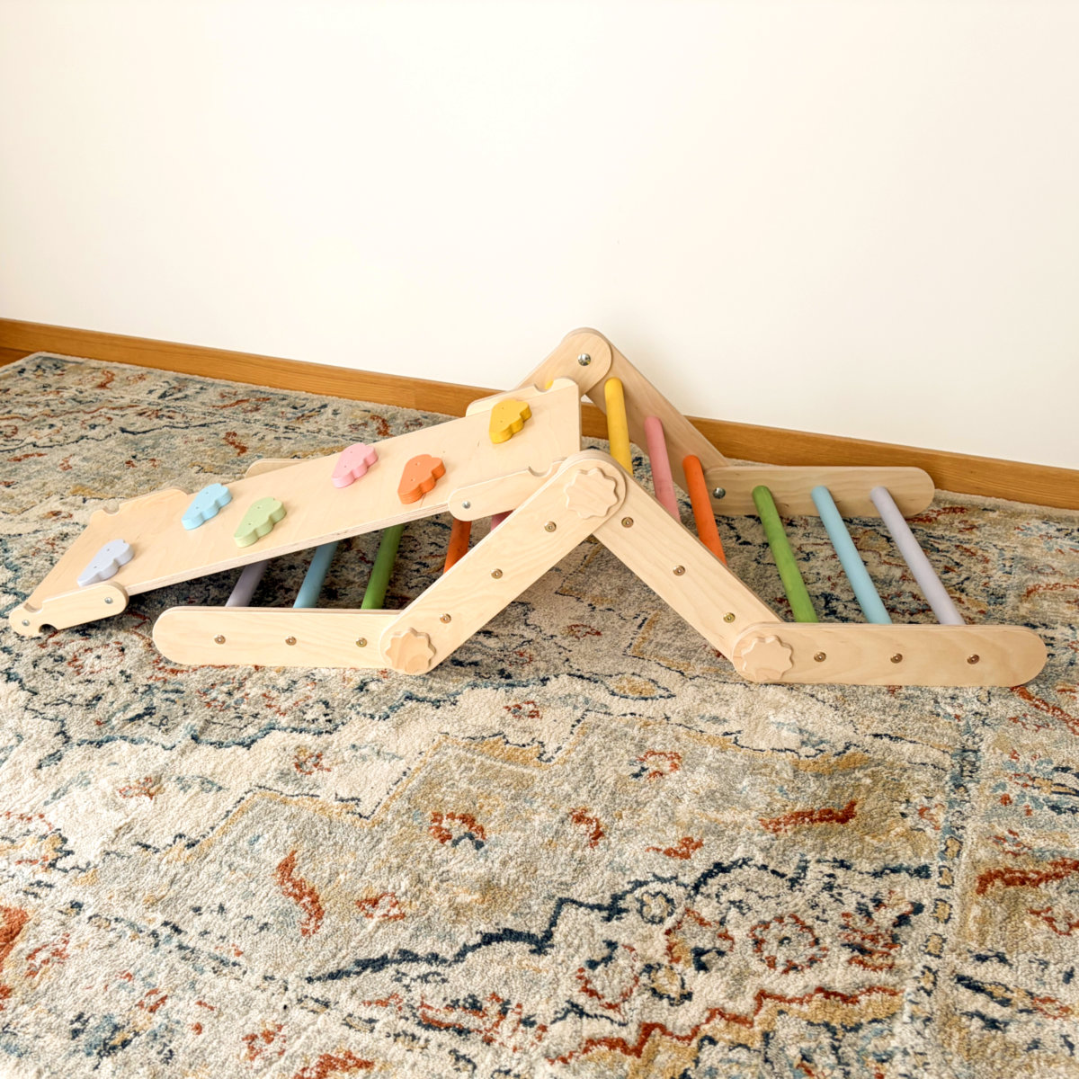 Transformējamais trijstūris ar slidkalniņu 