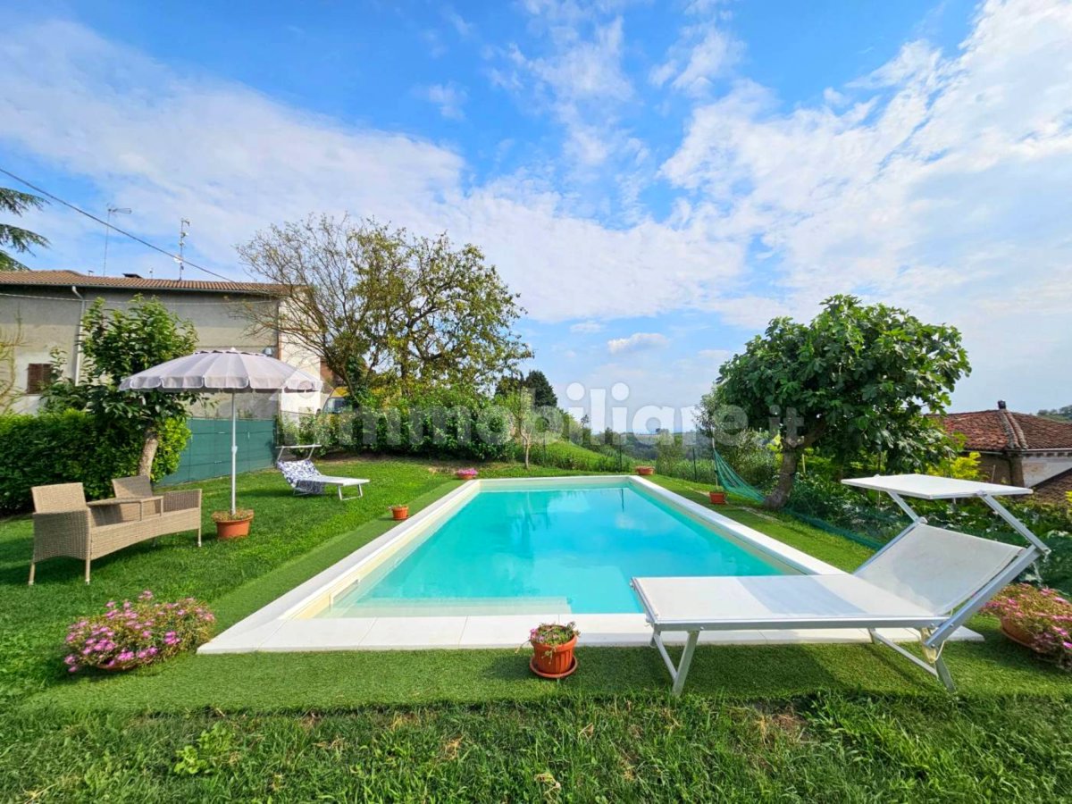 Māja ITĀLIJĀ, PIEMONTĒ