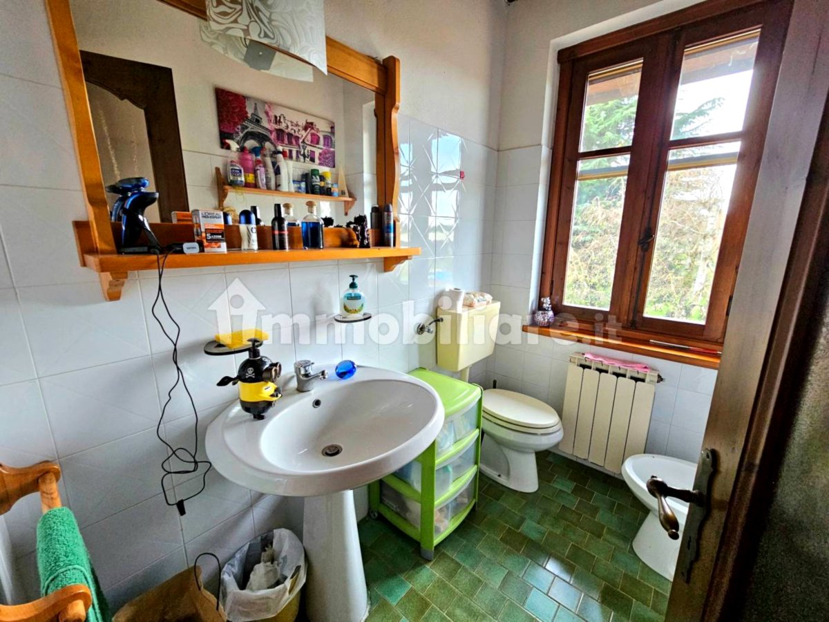 Māja Ziemeļitālijā ar plašu dārzu tikai 140 000 €