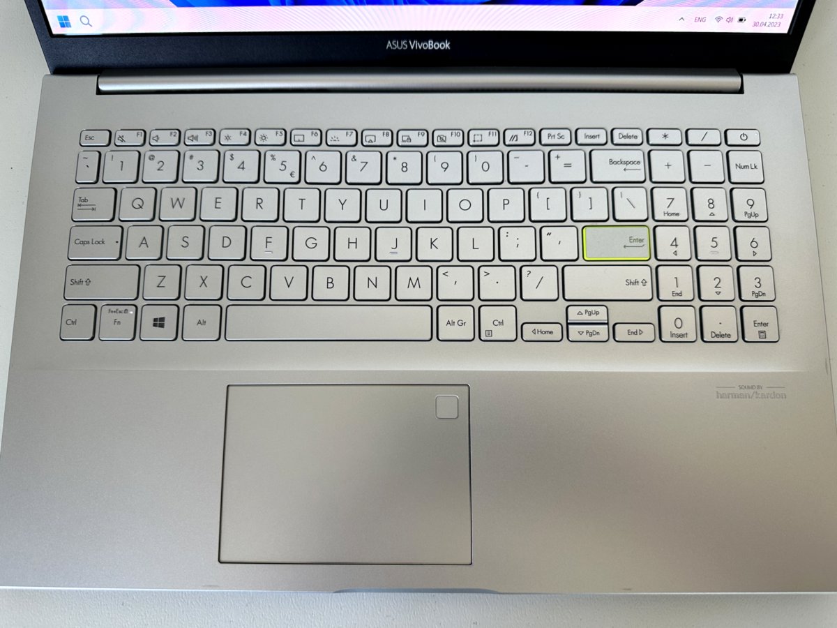 Lietots. Asus Vivobook K513EA. 2.5 Tb, Oled 15.6", Intel i5, Harman/kardon.