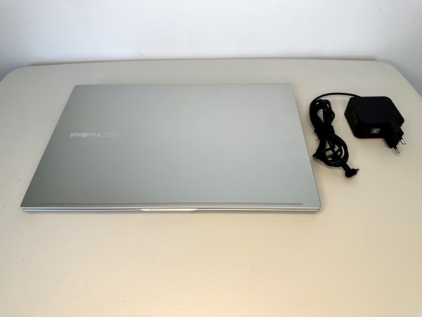 Lietots. Asus Vivobook K513EA. 2.5 Tb, Oled 15.6", Intel i5, Harman/kardon.