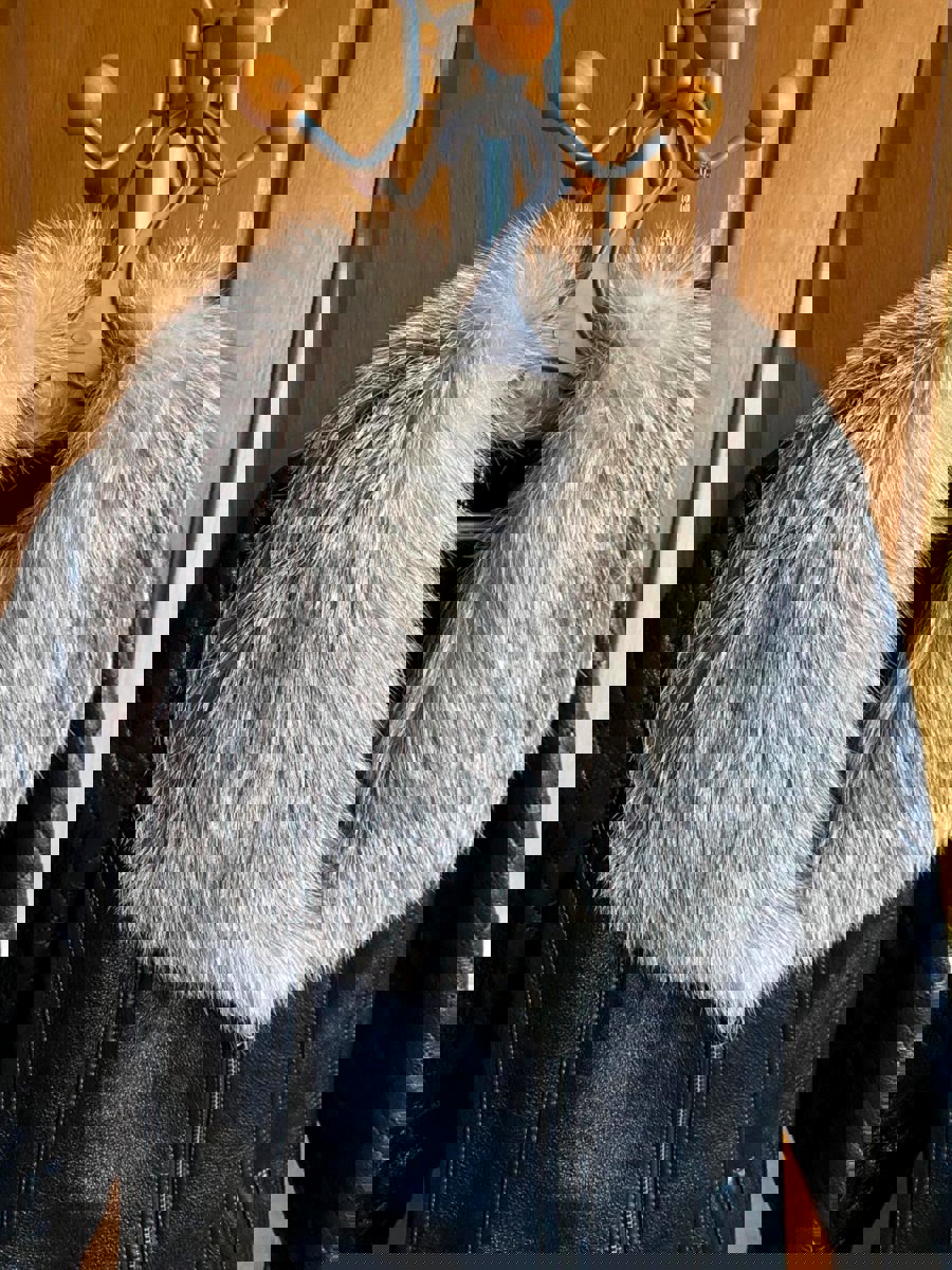 Премиальная зимняя куртка / дублёнка из натуральной овчины с мехом писца