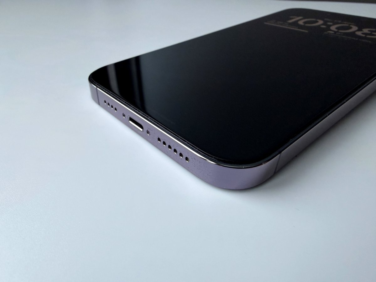 iPhone 14 Pro Max 256 GB perfektā stāvoklī. Akumulators 87%.