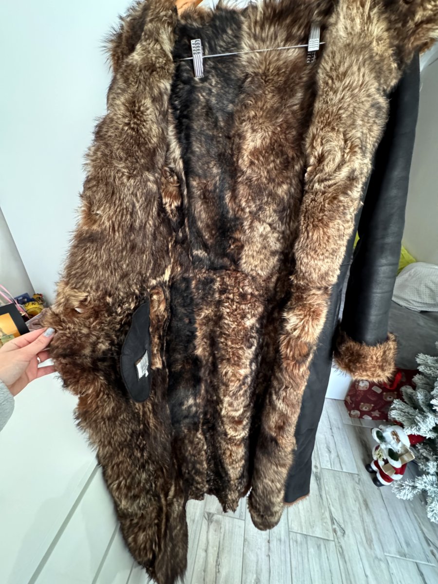 Pārdod sieviešu dubļmēteli Imperio