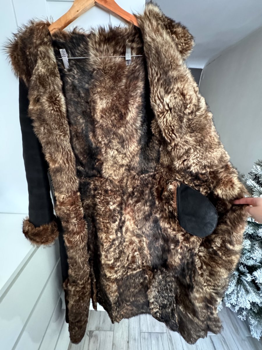 Pārdod sieviešu dubļmēteli Imperio