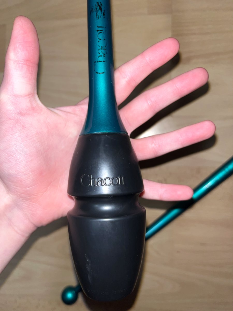 Булавы для художественной гимнастики.