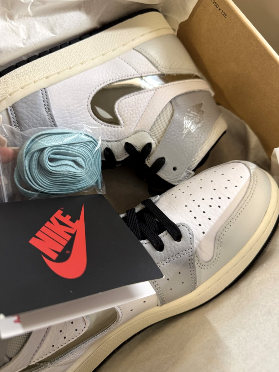 КРОССОВКИ AIR JORDAN 1 ZOOM CMFT 2 "CHROME SWOOSH"