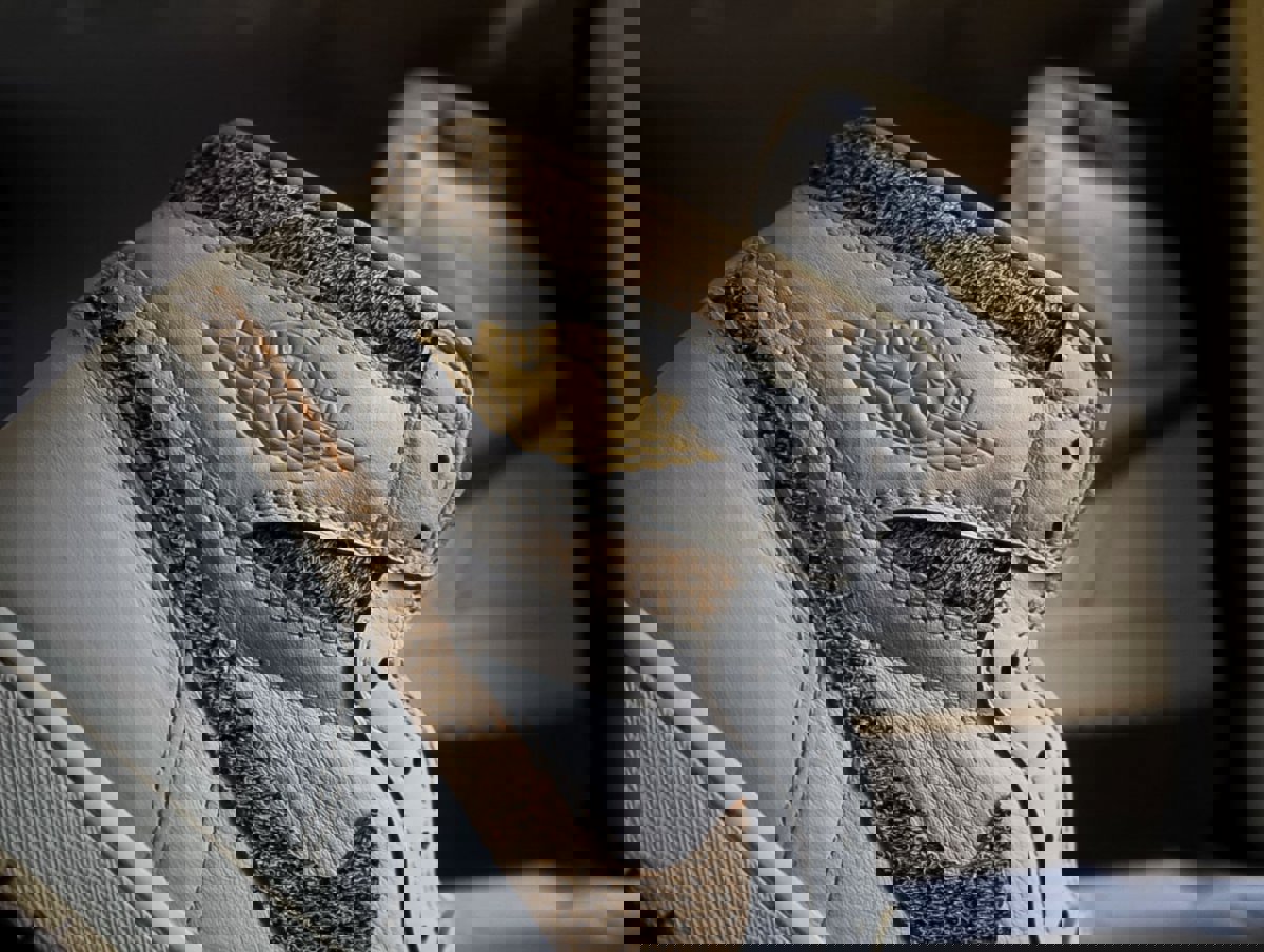 Air Jordan 1 Retro High OG Craft "Vibrations of Naija"