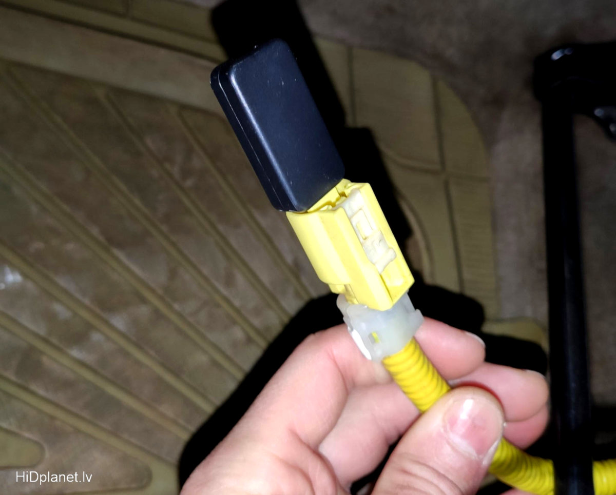 🛠️ Эмулятор подушки безопасности — электронный модуль для диагностики и адаптации SRS