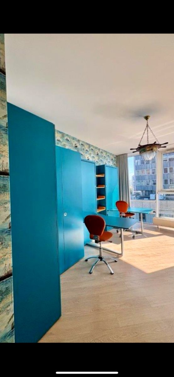 Детская мебель трансформер , 2 кровати, 2 стола, шкаф и полки