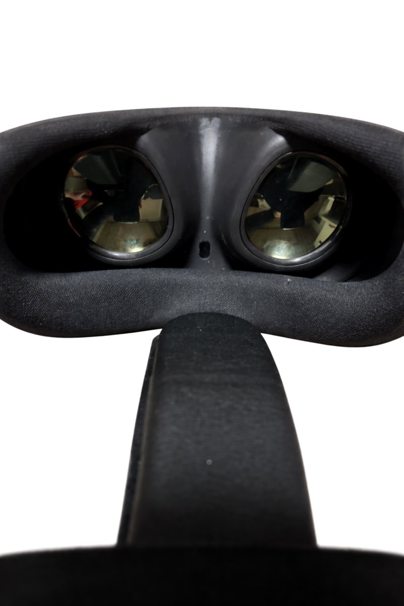 Oculus Quest 3 128GB + Vortex komforta siksna – labs stāvoklis