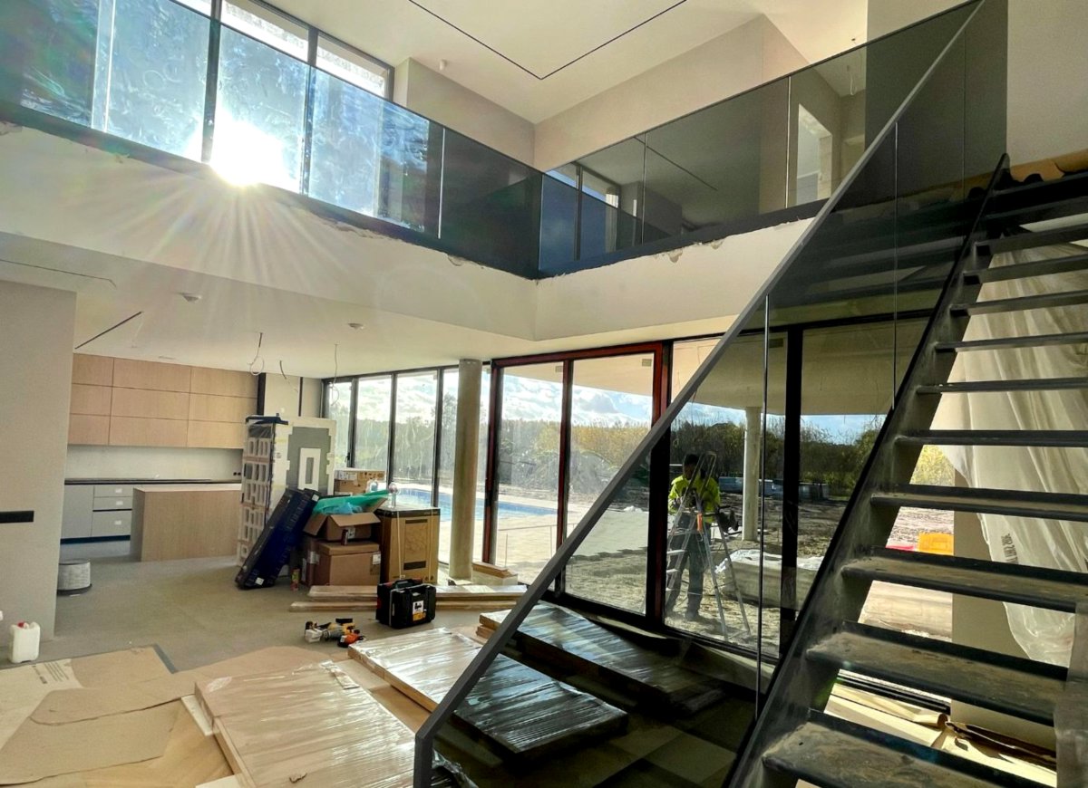 Pieņemam pasūtījumus stikla margu projektiem