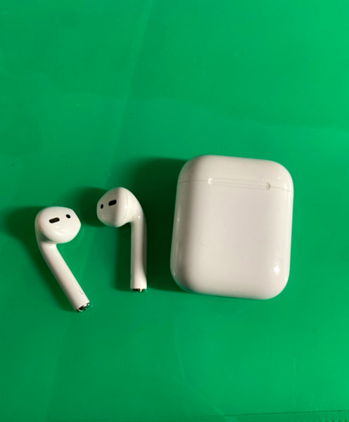 Продаю наушники AirPods 2