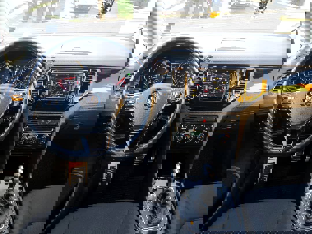  Volkswagen Golf Sportsvan 2017. gads.