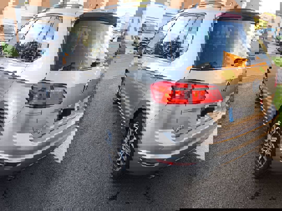  Volkswagen Golf Sportsvan 2017. gads.