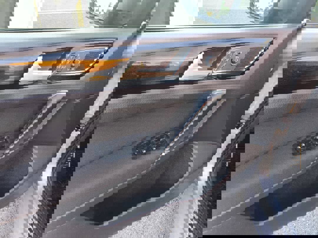  Volkswagen Golf Sportsvan 2017. gads.