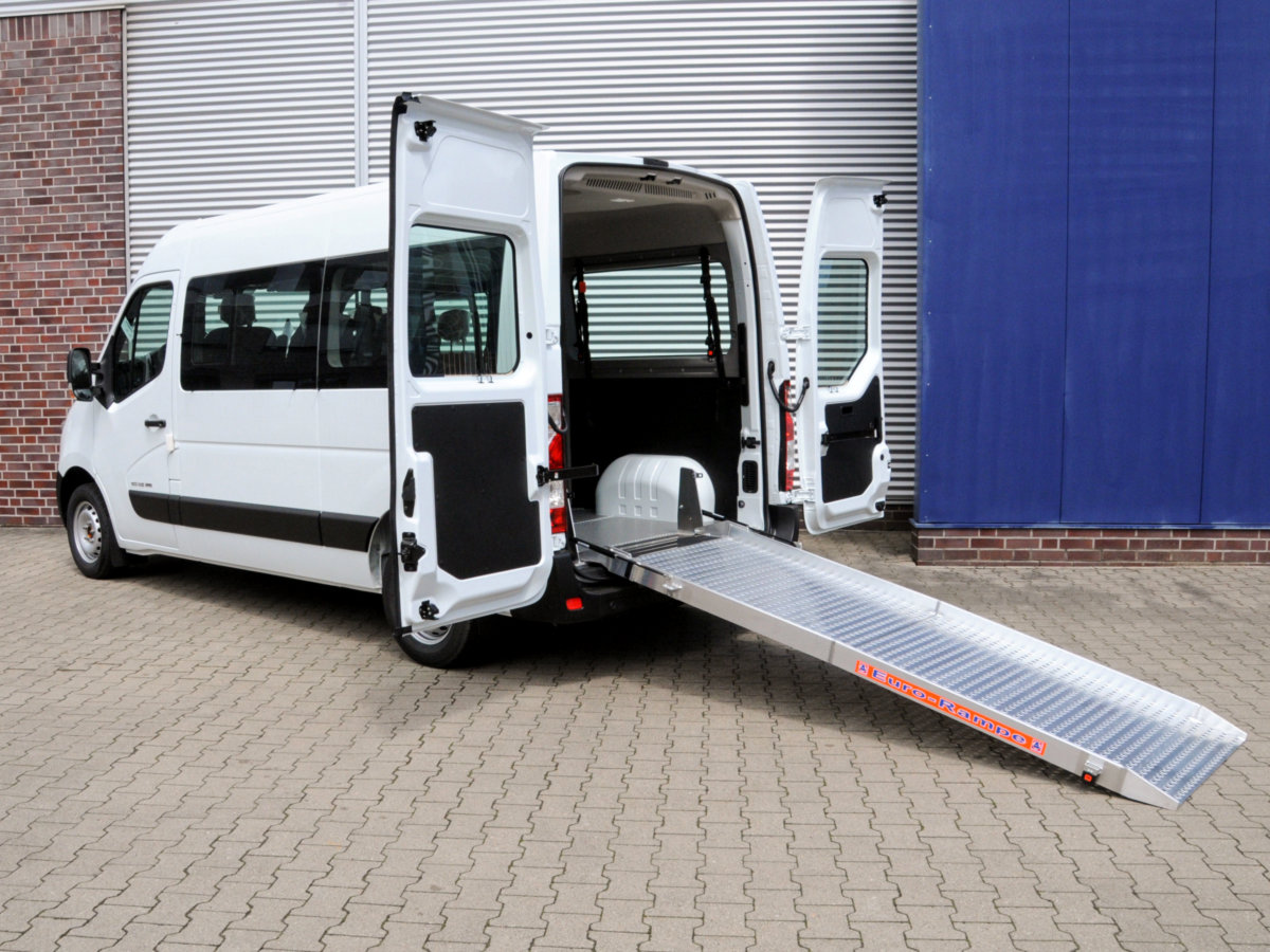 Rampa cilvēkiem ar invaliditāti