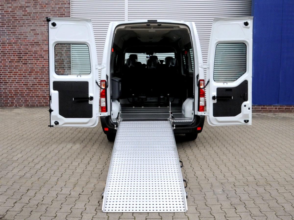 Rampa cilvēkiem ar invaliditāti